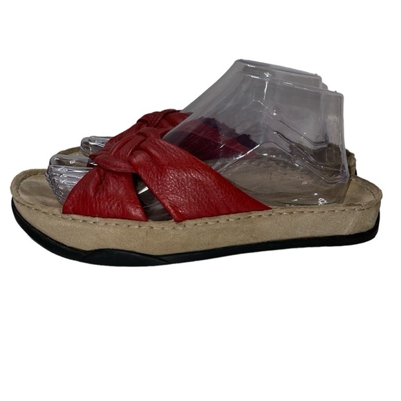 Earth Women's Sandals Size 9B Red Leather Arch Support Slip On Cushioned Comfort - Picture 1 of 10